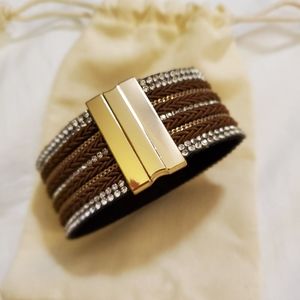 Brown bracelet with magnet back